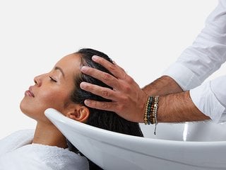 Farbowanie włosów u fryzjera